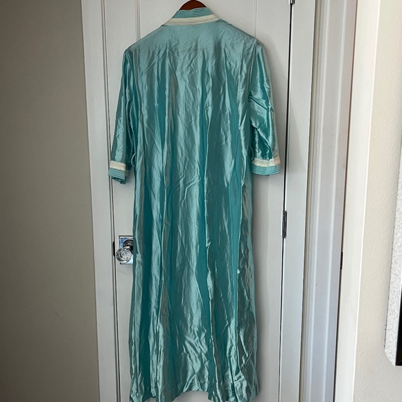 1970s Vintage Tiffany Blue Robe – Classics of California – Size M - Picture 3 of 5